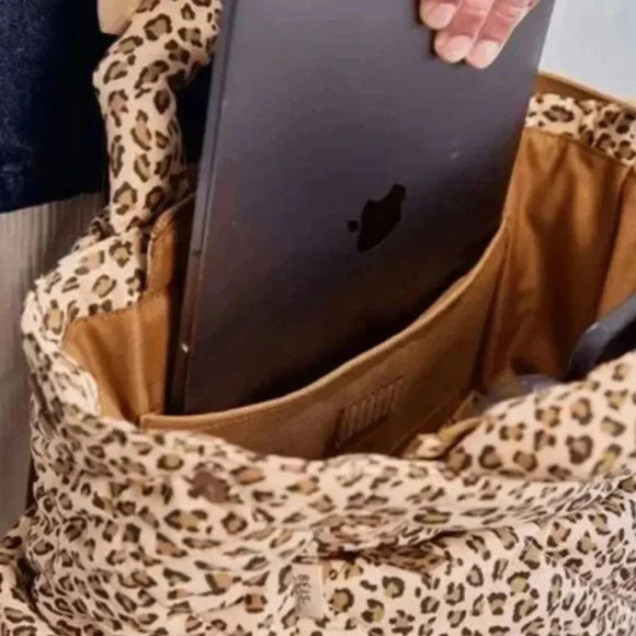 Beis x Elsa Hosk Backpack Tote in Wild Child - Picture 2 of 6